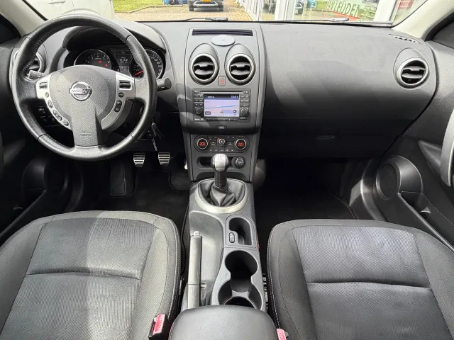 Nissan QASHQAI 1.6 Connect Edition | Panoramadak | 360-Camera | All-Season | Navigatie | Cruise Control