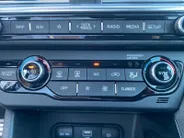 Kia Niro 1.6 GDi PHEV DynamicPlusLine | Climate control | Leder | Stoel,- en stuurverwarming | Keyless | Navigatie | Dodehoek detectie | 16 inch LM-velgen | Parkeercamera |