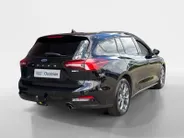 Ford Focus Wagon 1.0 EcoBoost Hybrid Titanium | Trekhaak | Stoel, stuur en voorruitverwarming | Cruise | Climate