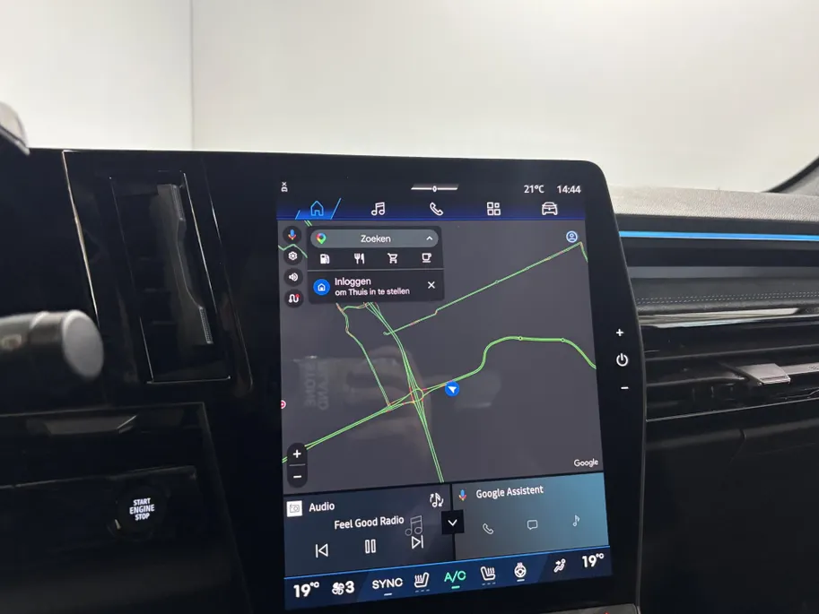 Renault Austral 200PK E-Tech Full Hybrid Esprit Alpine Automaat | DEMO - Beschikbaar per 30-09-2026 | Afneembare Trekhaak | Elektrisch Verstelbare Stoelen | Harman Kardon Audio | Adaptive Cruise Control | Climate Control | Apple CarPlay/Android Auto |
