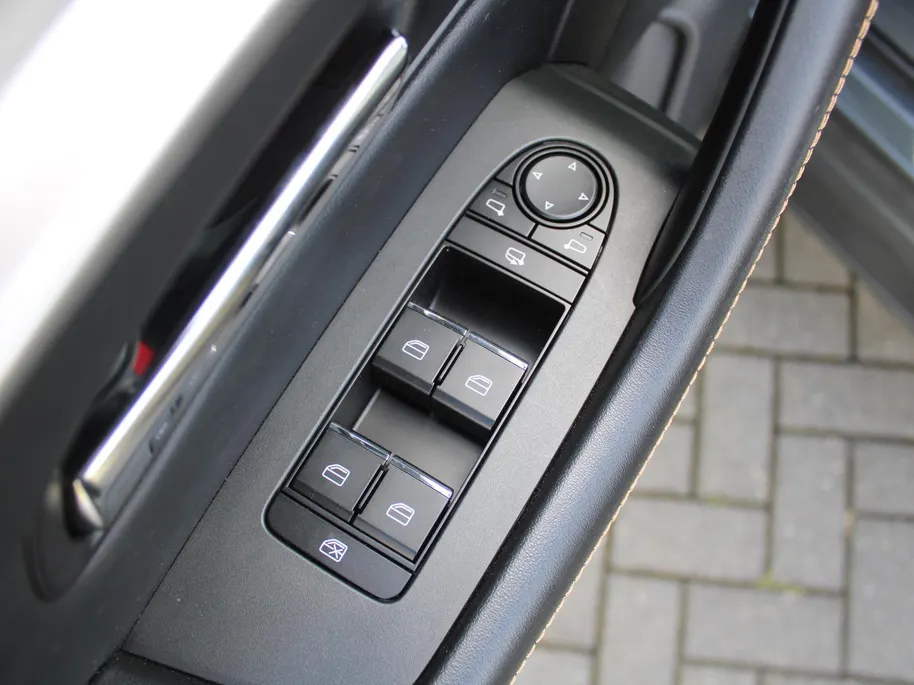 Mazda CX-60 2.5 e-SkyActiv PHEV Homura Plus | Stuur-/stoelverwarming+ventilatie | Schuifdak | Leer | HUD | Elek. stuur-/stoelverstelling | Camera rondom | 20' LM |