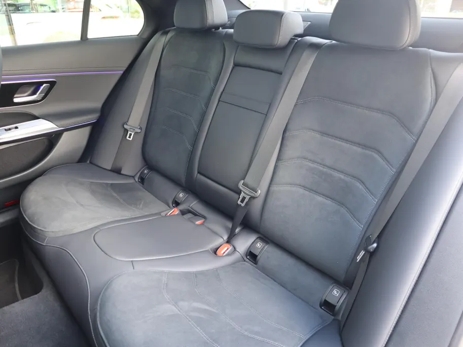 Mercedes-Benz E-Klasse E-Klasse 300e AMG Line l Keyless l Achteruitrij camera l Stoelverwarming l Memory