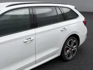 Škoda Octavia Combi 1.4 TSI 245pk DSG RS iV PHEV Business · Camera · Apple/Android Car Play · Head-Up · Dodehoek Detectie · 19'' Inch ·