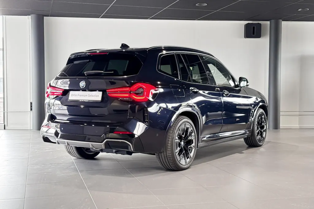 BMW iX3 High Executive 80 kWh