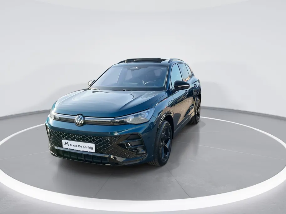 Volkswagen Tiguan 1.5eHybrid 200kW/272PK R-Line Black Style DSG · Panoramadak · Leder · Trekhaak · 360°Camera · Harman Kardon · Garantie t/m 09-01-2027