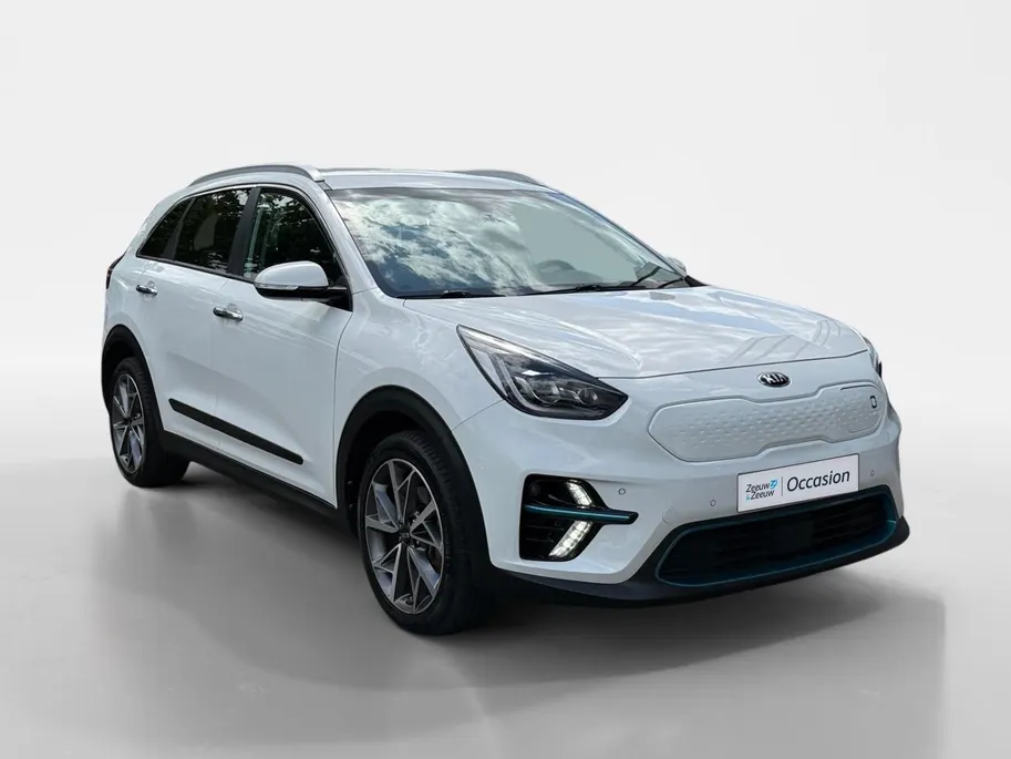 Kia e-Niro ExecutiveLine 64 kWh | Cruise Control | Climate Control | Camera | Navigatie | Stoelverwarming | Stoelventilatie | Stuurverwarming |