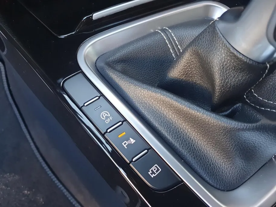 Kia ProCeed 1.5 T-GDi GT-Line | Stoel en stuurverwarming | Navigatie | Elektrische achterklep | Camera | Climate control | Apple Carplay / Android Auto |