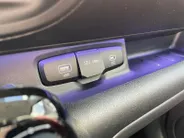 Hyundai Inster Evolve 49 kWh | Nieuw | Uit voorraad leverbaar | Zeer compleet | 360 km range | 360 graden camera | Hyundai Rotterdam - Noord |