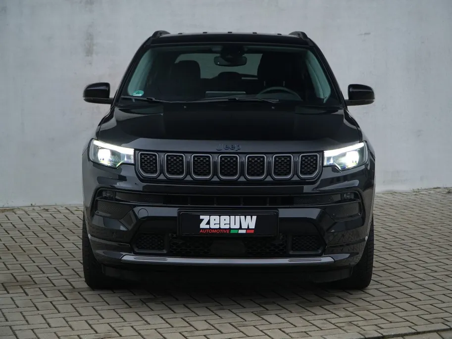 Jeep Compass 4xe 240 PK Hybrid Summit | Leder | Winter | Navi | Premium | 19'