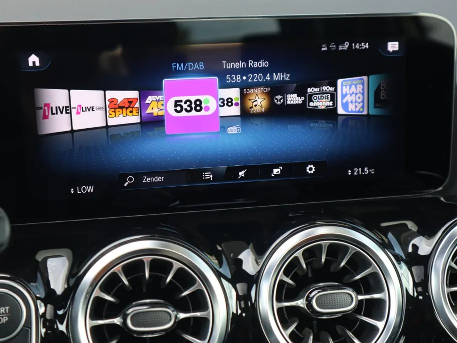 Mercedes-Benz EQA 250 Business Solution Luxury 67 kWh l Keyless l Achteruitrijcamera l Stoelverwarming l Ambiente lichtpakket