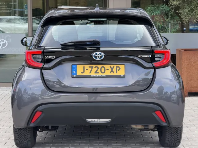 Toyota Yaris 1.5 Hyb. Dynamic | 1e Eigenaar | Dealer Onderhouden | Camera |
