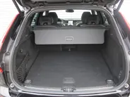 Volvo XC60 2.0 T8 Plug-in hybrid AWD Ultimate Black Edition | Trekhaak elektr. | Luchtvering | Schuifdak | Leer | Geheugenstoelen | B&W audio | Stoelventilatie | Winterset | Zeer nette auto |