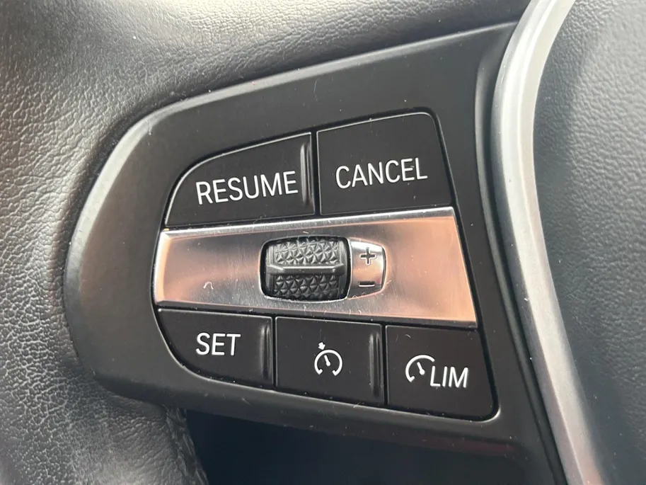 BMW 3 Serie 320e Business Edition Plus *Automaat*Navigatie*Parkeersensoren*Carplay*Lederen bekleding*Stoelverwarming*LM.Velgen*Zeer nette auto!