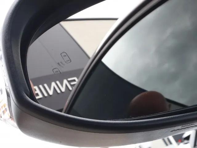 Toyota C-HR 1.8 Hybrid Style Ultimate Blindspot | Stoel en stuurverwarming | All seasons