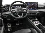 Volkswagen Tiguan 1.5 eHybrid 272pk DSG R-Line Edition · Panoramadak · Inklap. Trekhaak · 360 Camera · Leder Varenna · Matrix LED · Head-Up Display · Harman Kardon Sound · Garantie t/m 16-09-2030 of 100.000km