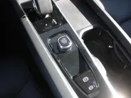 Volvo XC60 2.0 T6 Plug-in hybrid AWD Essential Edition Bright | Leer | Schuifdak | Elek. stoelverstelling | 19' LM | Dodehoek detectie | LED | Zeer nette auto |