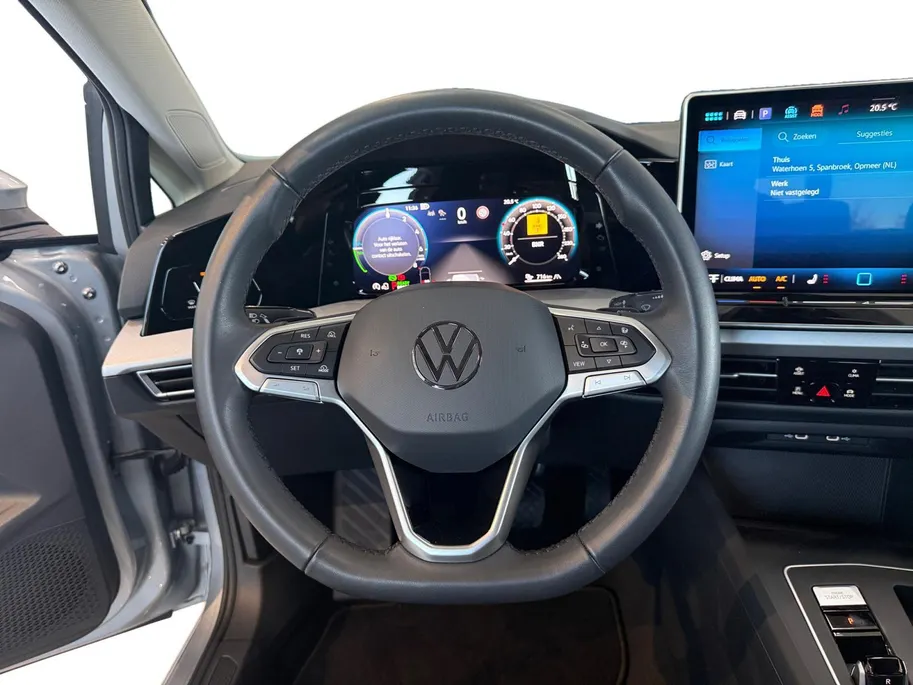 Volkswagen Golf 1.5 eHybrid PHEV Life Edition 8.5 Facelift stoelverw.