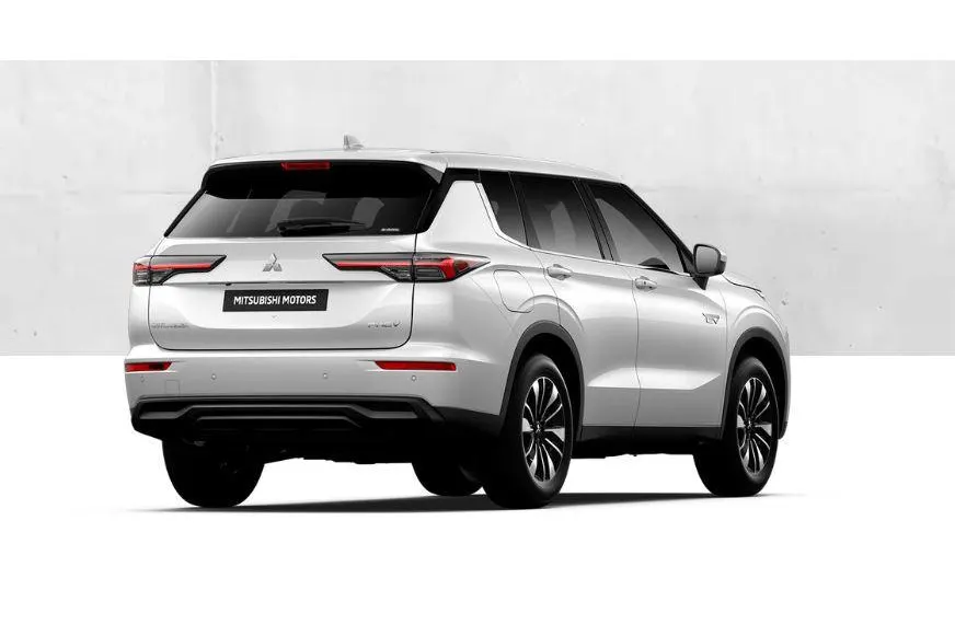 Mitsubishi Outlander 2.4 PHEV Intense € 5.000 euro korting eigen voorraad| 8 jaar garantie| Snel leverbaar | Totaalprijs op is op.