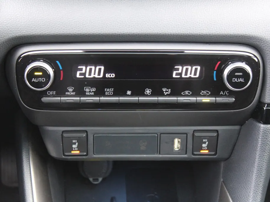 Mazda 2 Hybrid 1.5 Select | Camera | Navi | 16" LM | Panoramadak |