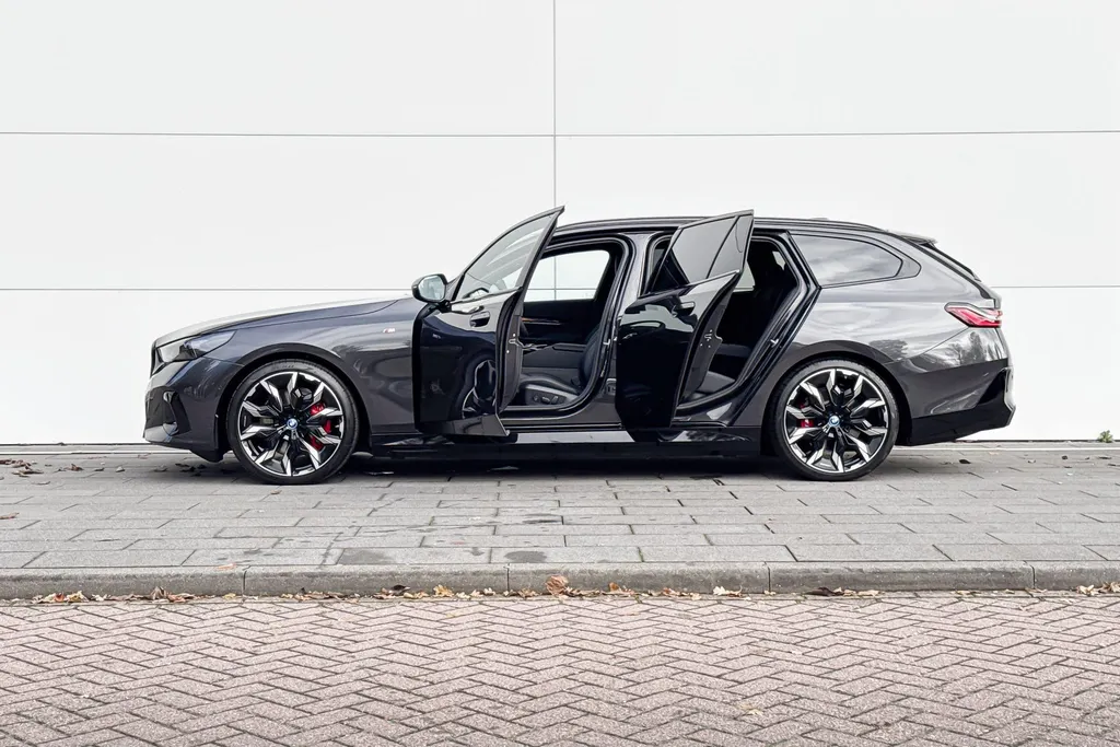 BMW i5 Touring eDrive40 M Sport Edition 84 kWh
