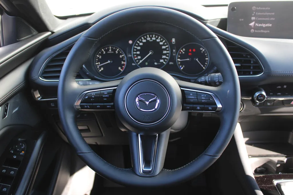 Mazda 3 2.0 e-SkyActiv-G 122PK 6MT Exclusive-line | Leder | Bose Audio | 360° Camera | Elek. stoelverstelling | Keyless | Heads up Display |