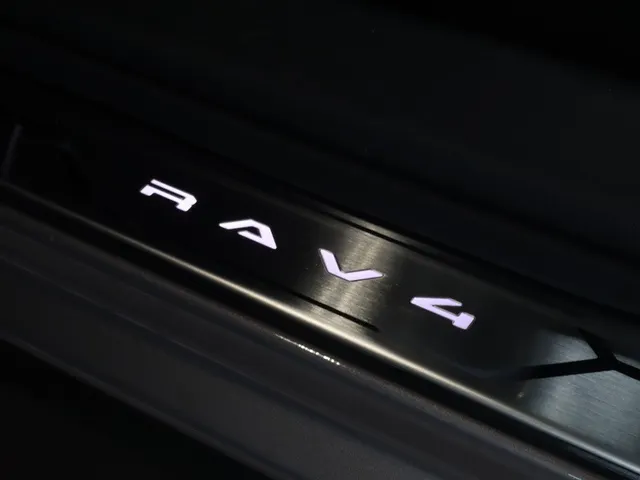 Toyota RAV4 2.5 Phev 300 First Edition | Stoel Verwaming/Verkoeling | Stoel Geheugen | NU TE BESTELLEN