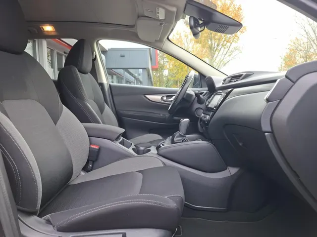 Nissan QASHQAI 1.2 115pk DIG-T XTRONIC N-Connecta | Trekhaak | Panoramadak | Navigatie | 360-Camera | Keyless