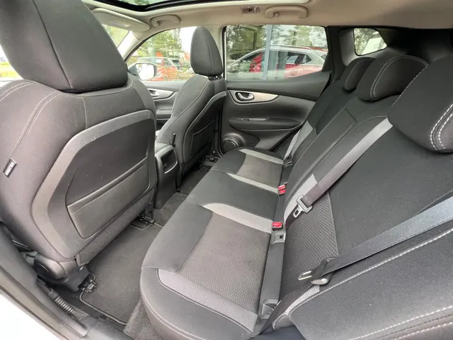 Nissan QASHQAI 1.2 N-Connecta | NAVIGATIE | PANORAMA DAK | 360 CAMERA | 18 INCH | CRUISE CONTROL | CLIMATE CONTROL |