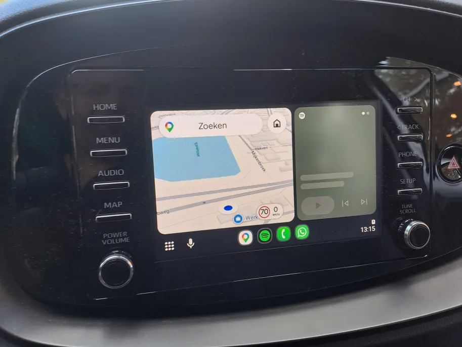 Toyota Aygo X 1.0 VVT-i MT Play | Apple Carplay/Android Auto | Cruise control adaptief | Airco | DAB | Camera