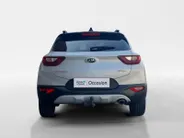 Kia Stonic 1.0T MHEV DynamicPlusLine | Trekhaak | Navigatie | Climate control | Cruise control | Keyless met startknop | Getinte ramen achter | Apple Carplay / Android Auto |