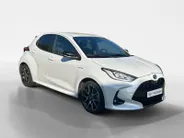 Toyota Yaris 1.5 Hybrid Executive Zeer compleet o.a. Navigatie, Trekhaak etc! Nu incl. 12 maanden garantie!
