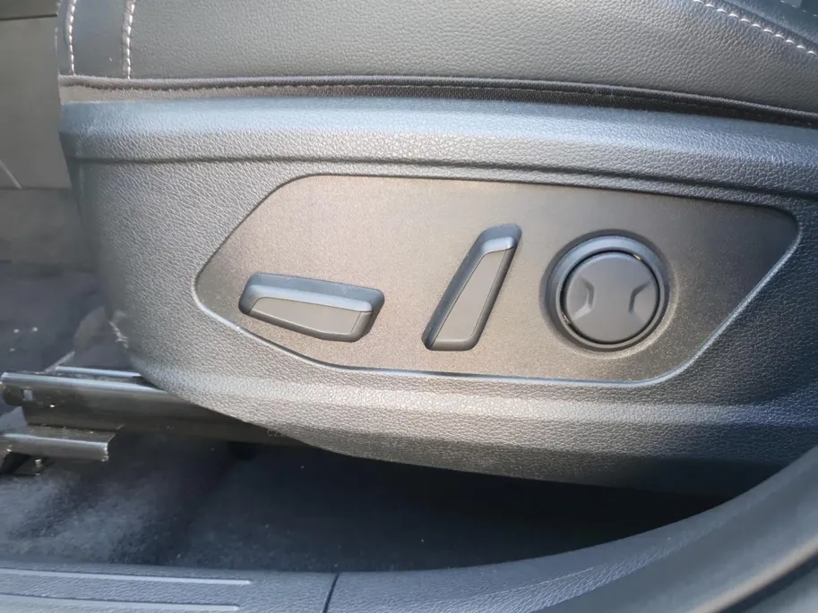 Kia Sportage 1.6T PHEV AWD DynamicPlusLine Edition | 100% SOH | Plug-In Hybride | Stoel en stuurverwarming | Elektrisch bedienbare voorstoelen | Navigatie | Camera | Apple Carplay / Android Auto |