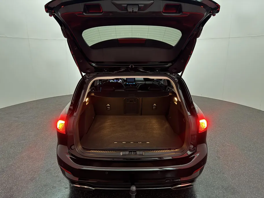 Ford Focus Wagon 1.5 EcoBoost Vignale | 182 PK | Trekhaak afneembaar | Winter Pack | Family Pack | Comfort Pack | Parking Pack |