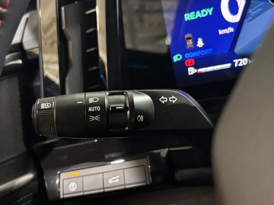 Renault Austral 200PK E-Tech Full Hybrid Esprit Alpine Automaat | 360 Camera | Elektrisch Verstelbare Stoelen | Apple CarPlay/Android Auto | Digital Cockpit | Climate Control | Stoelverwarming | Full LED | 20' Lichtmetalen Velgen |