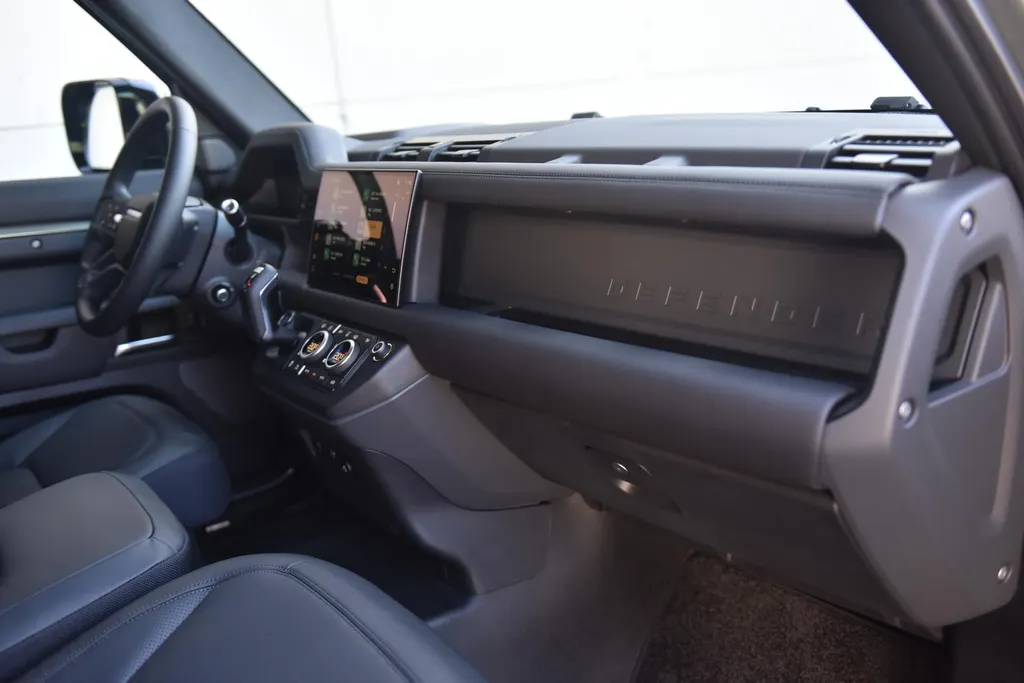 Land Rover Defender X 110 P400e