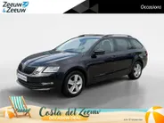 Škoda Octavia Combi 1.5 TSI Greentech Ambition Business | Automaat | Navigatie | Apple carplay & Android auto | Parkeersensoren voor en achter | Achteruitrijcamera | Elektr. achterklep | Afneembare trekhaak | Stoelverwarming voor | Bovag garantie |