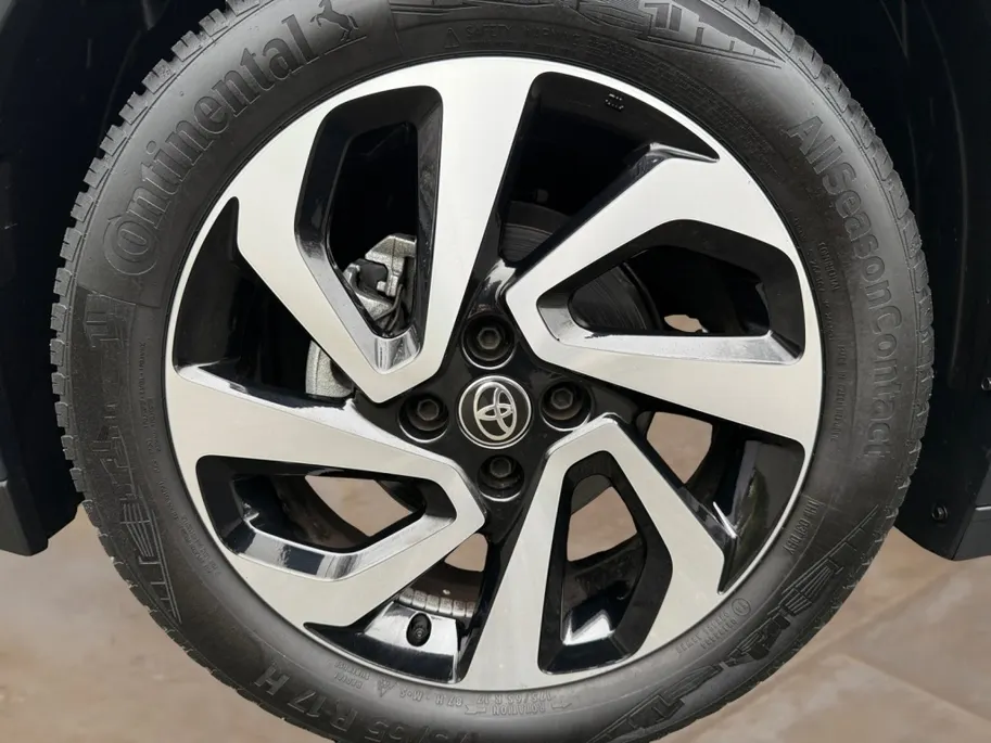 Toyota Aygo X 1.0 VVT-i MT Pulse | Bi-tone | all seasons | Android/Apple Carpl
