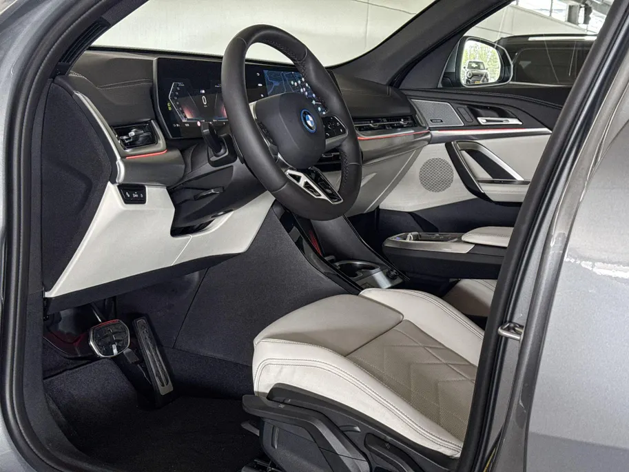 BMW iX2 xDrive30 67 kWh M Sport Edition