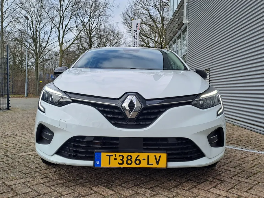 Renault Clio 1.6 E-Tech Full Hybrid 145 evolution AUTOMAAT | Navigatie | Sensoren | Airco | Cruise | Rijstrooksensor met correctie | DAB | Apple Carplay/Android Auto