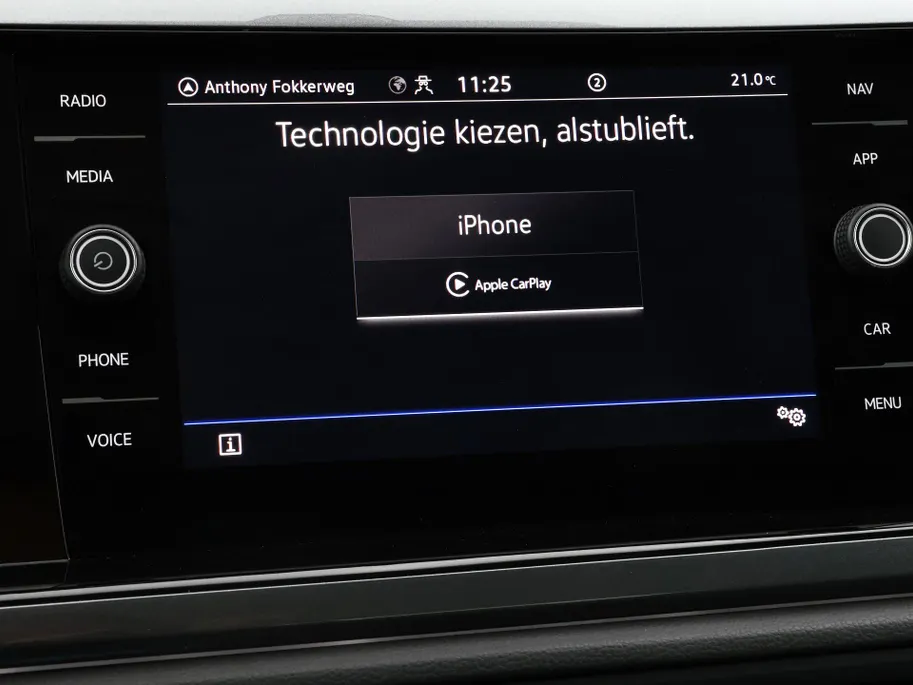Volkswagen Polo 1.0 TSI 95pk Highline · Apple/Android Car Play · Navigatie · Clima · 16'Velgen · Sportstoelen · Draadloze Telefoonlader ·