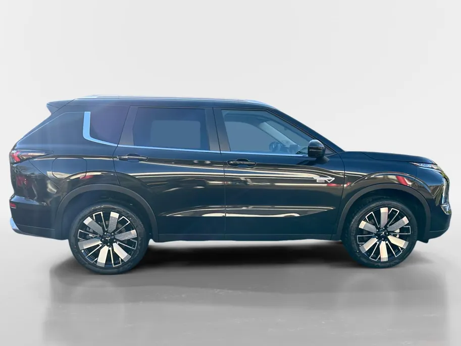 Mitsubishi Outlander 2.4 PHEV First Edition | 6000 EURO KORTING | NU DIRECT LEVEBAAR | 8 JAAR GARANTIE |