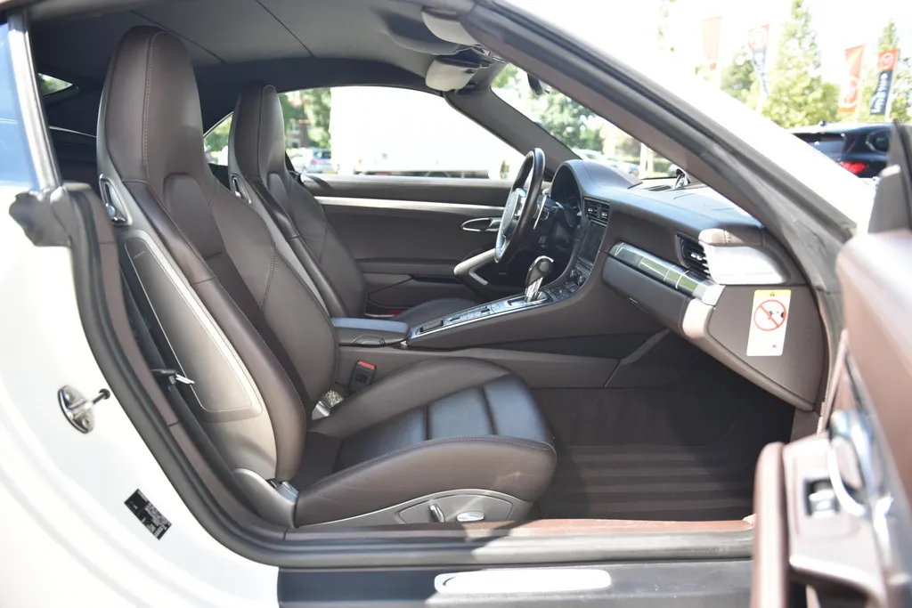 Porsche 911 Cabrio 3.8 Carrera 4S