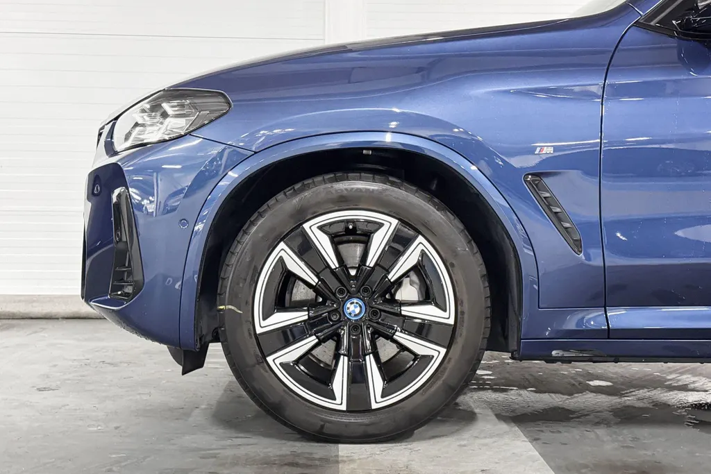 BMW iX3 Executive