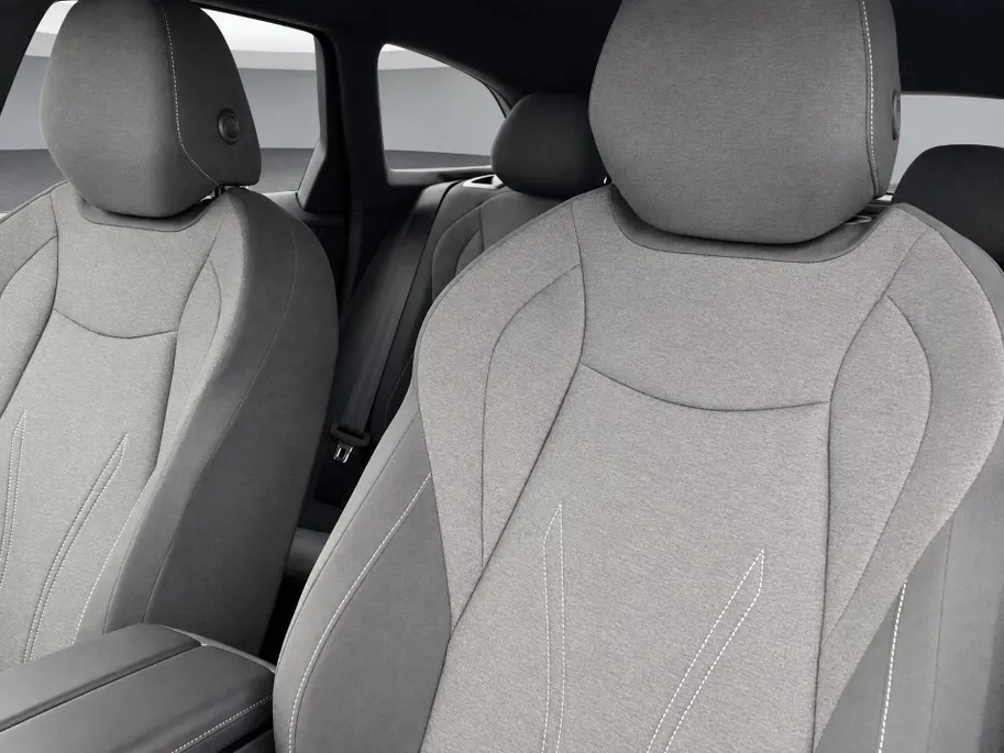 Volkswagen ID.7 Tourer Pro 77 kWh 210kW/286PK · Trekhaak · 360°Camera · Stoel- stuur- & voorruitverwarming · Garantie t/m 16-10-2027