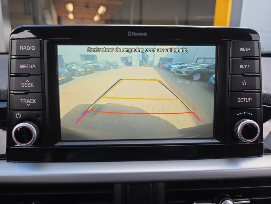 Kia Picanto 1.0 MPi DynamicLine | Camera | Cruise Control | Navigatie | Carplay | LM Velgen | 12 Maanden BOVAG Garantie |