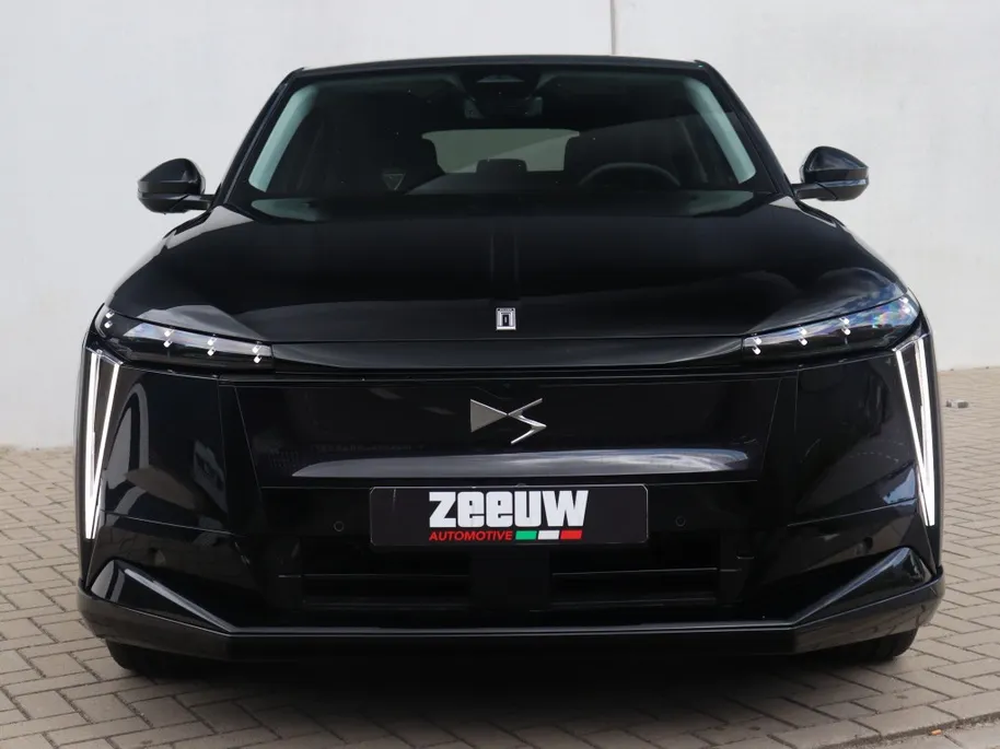 DS No 8 No 8 Pallas Black Edition 74 kWh | Pack Tech | 20'