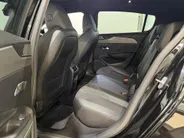 Peugeot 308 130PK PureTech GT Pack Business Automaat | Focal Audio | 360 Camera | Climate Control | Digital Cockpit | Navi | Apple CarPlay/Android Auto | Adaptive Cruise Control | Lichtmetalen Velgen | Licht & Regen Sensor |