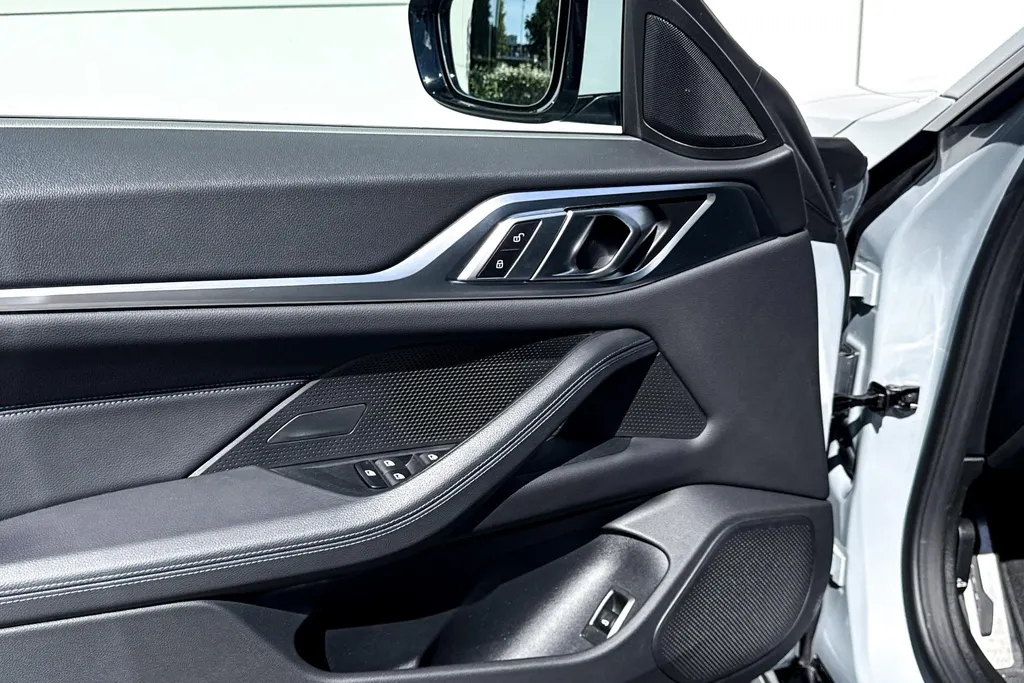 BMW i4 eDrive35 70 kWh