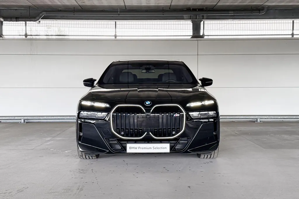 BMW i7 M70 xDrive 106 kWh