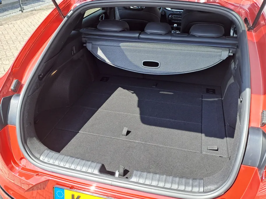 Kia ProCeed 1.0 T-GDI GT-Line | Navigatie | Elektr. schuif/kanteldak | Camera | Stoel/stuur verwarming | Climate | Apple Carplay/Android Auto | Sensoren